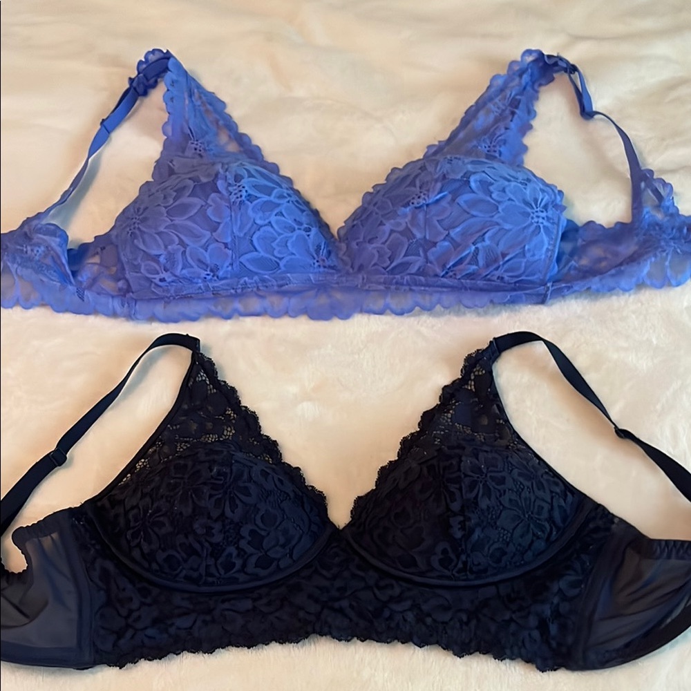 Pair of lacy bras No Boundaries size Lg and Maidenform size 38B Purple & Navy